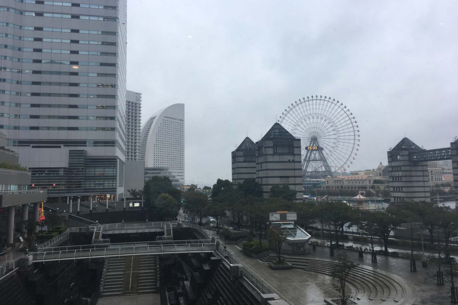 雨のみなとみらい（2017年10月19日撮影）